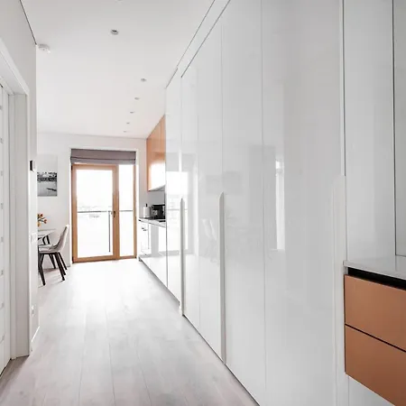 #Stayhere - Central Castle View Riverside Apartment