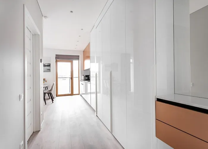 #Stayhere - Central Castle View Riverside Apartment