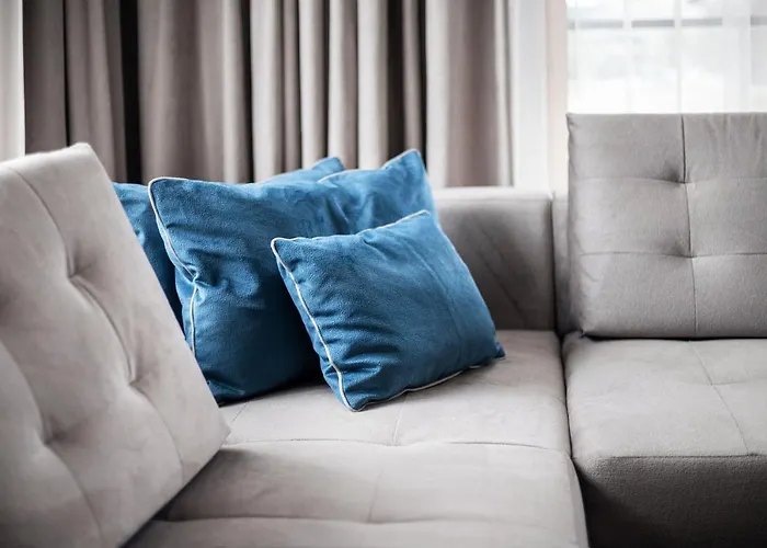 #Stayhere - Central Castle View Riverside Apartment