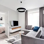 #Stayhere - Central Castle View Riverside Apartment Lägenhet *