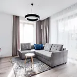 #Stayhere - Central Castle View Riverside Apartment *