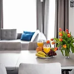 #Stayhere - Central Castle View Riverside Apartment Lägenhet *