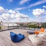 #Stayhere - Central Castle View Riverside Apartment Lägenhet *