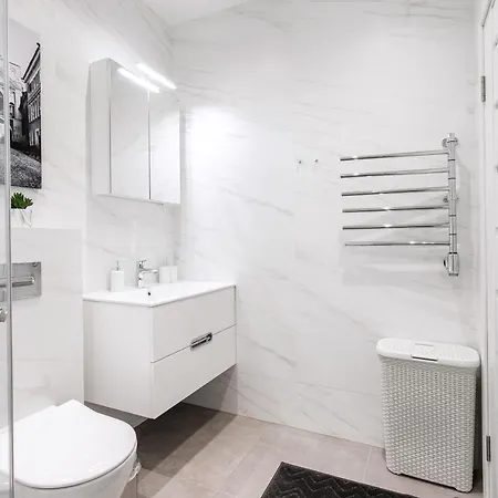 #Stayhere - Central Castle View Riverside Apartment Apartament Wilno