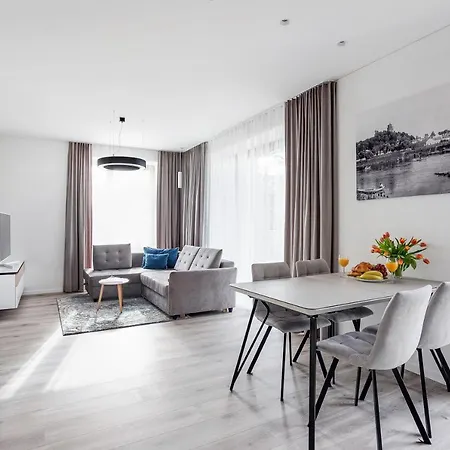 #Stayhere - Central Castle View Riverside Apartment * Wilno