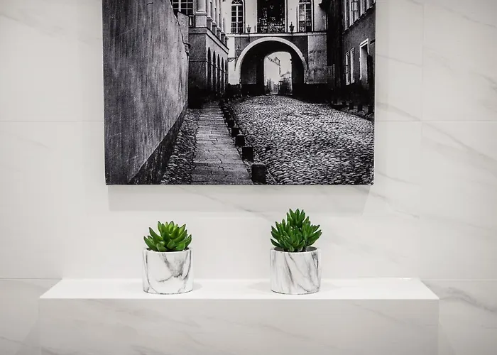 #Stayhere - Central Castle View Riverside Apartment Апартаменты